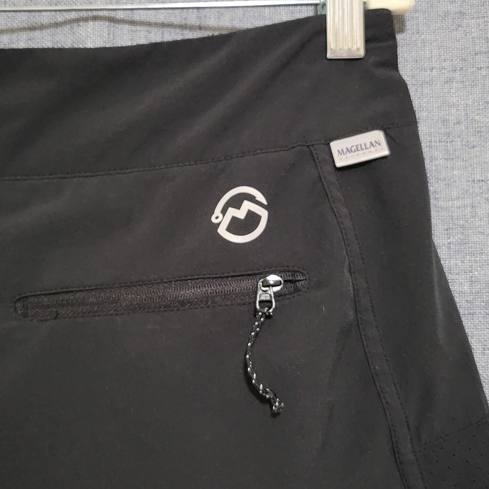 Magellan Outdoors Black Shorts - Picture 3 of 5